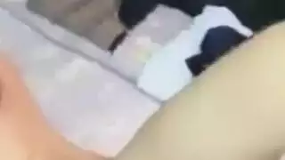 سكس عربي صريح: شاب مصري وعاهرة يستمرون طوال الليل