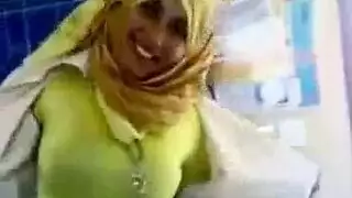 نيك مدرسة محجبة مصرية في قطر