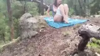 مثقوب الهرة غابة القذف الإناث