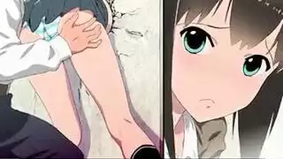 وحيدة في الفصل: مراهقة ترتدي نظارات تداعب نفسها بشدة