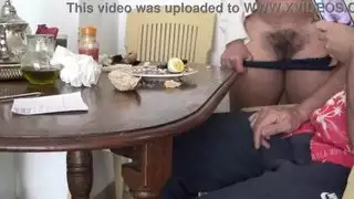 تدريب حنجرة باكر لزوجة الأب العربية لابن زوجها الألماني