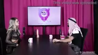 شاب عربي يمارس الجنس مع فمها وفرجها بينما تمص حلمتيها إباحي صريح