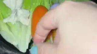 فتاة مراهقة بريئة تتعلم أخذ القضيب مثل عاهرة هواة صغيرة جيدة