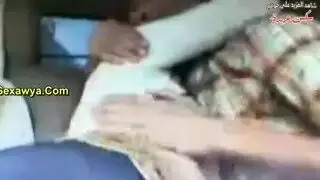 نايم فوق مراته وقفش في حلمه صدرها المربربه وبوس في البقها