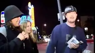 فتيات جامحات في إجازة: جنس شرجي قوي في الفندق